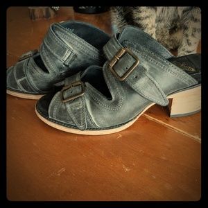 Freebird by Steven Caprice black sandals